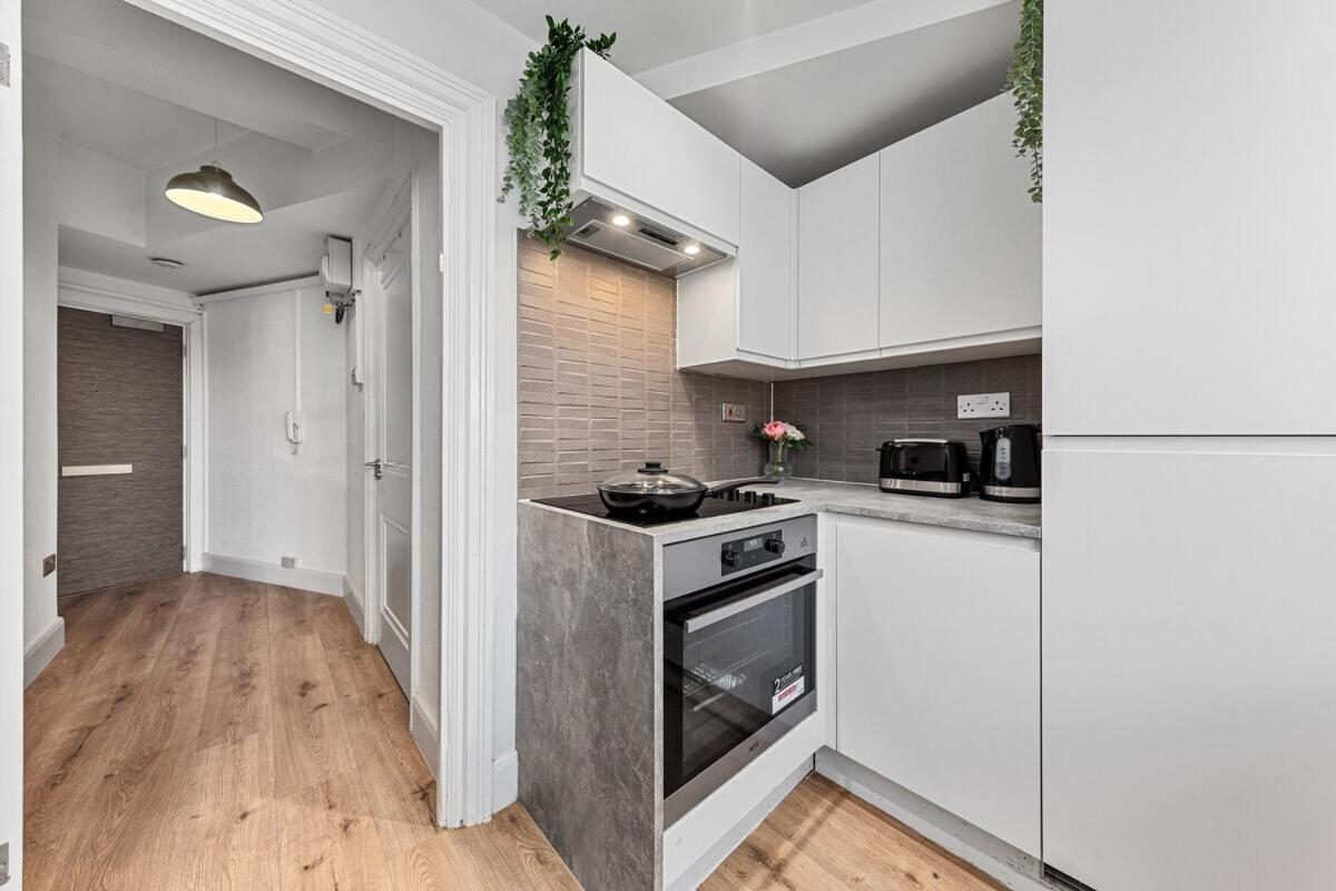 Central London Luxury, Relaxing Apartment! 2 Mins From Paddington Station! Szoba fotó